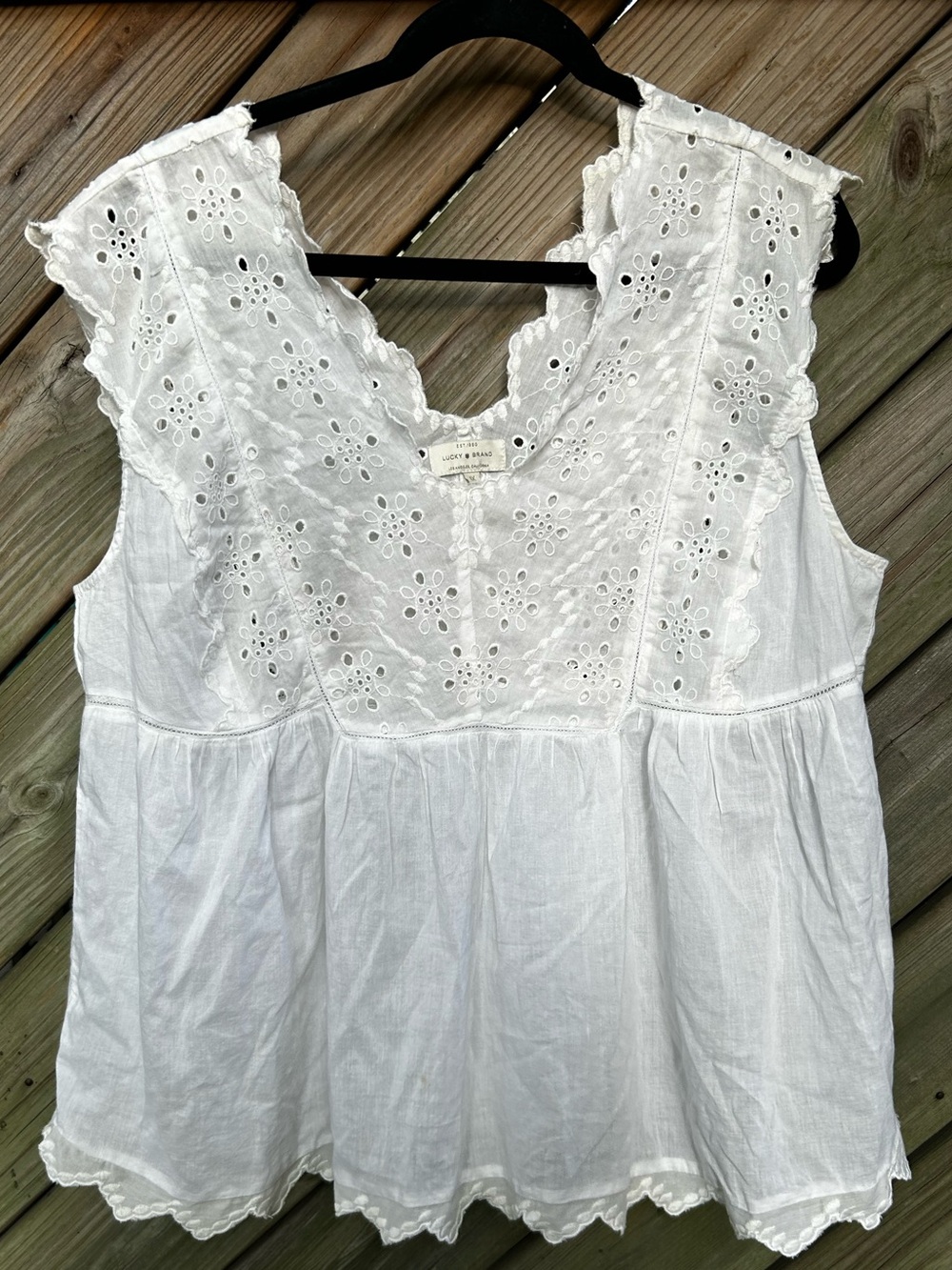 Lucky Brand Woman’s Plus Lace-Trim White Eyelet Peasant Top Sleeveless size 1X